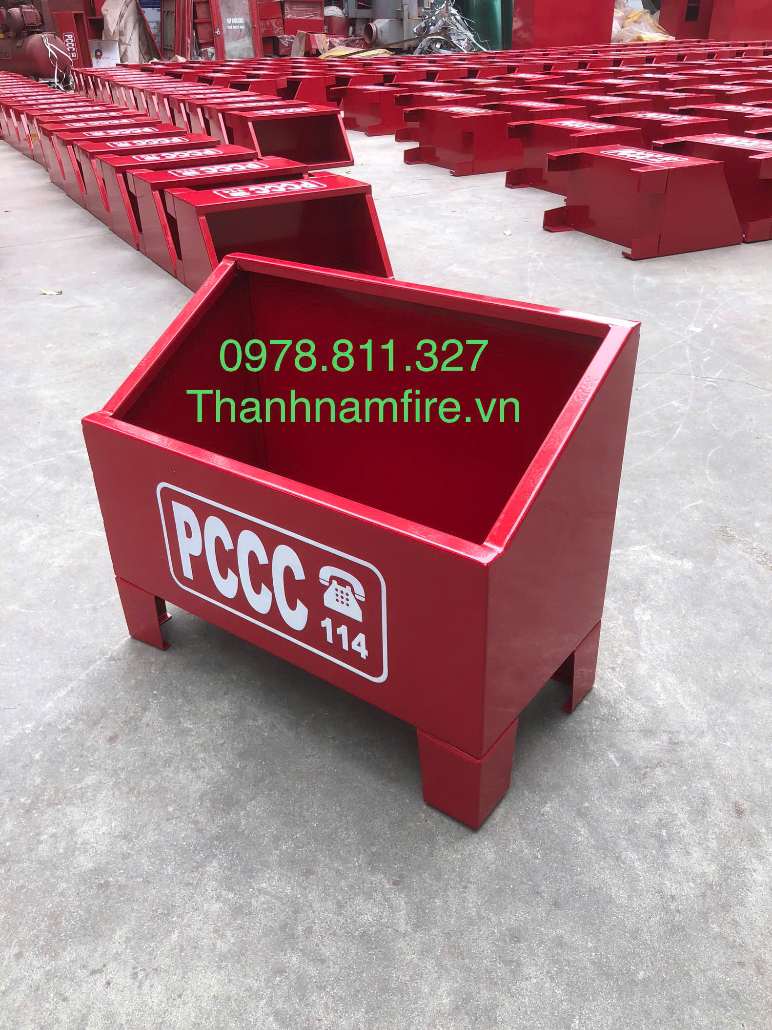 Kệ đựng 2 bình chữa cháy