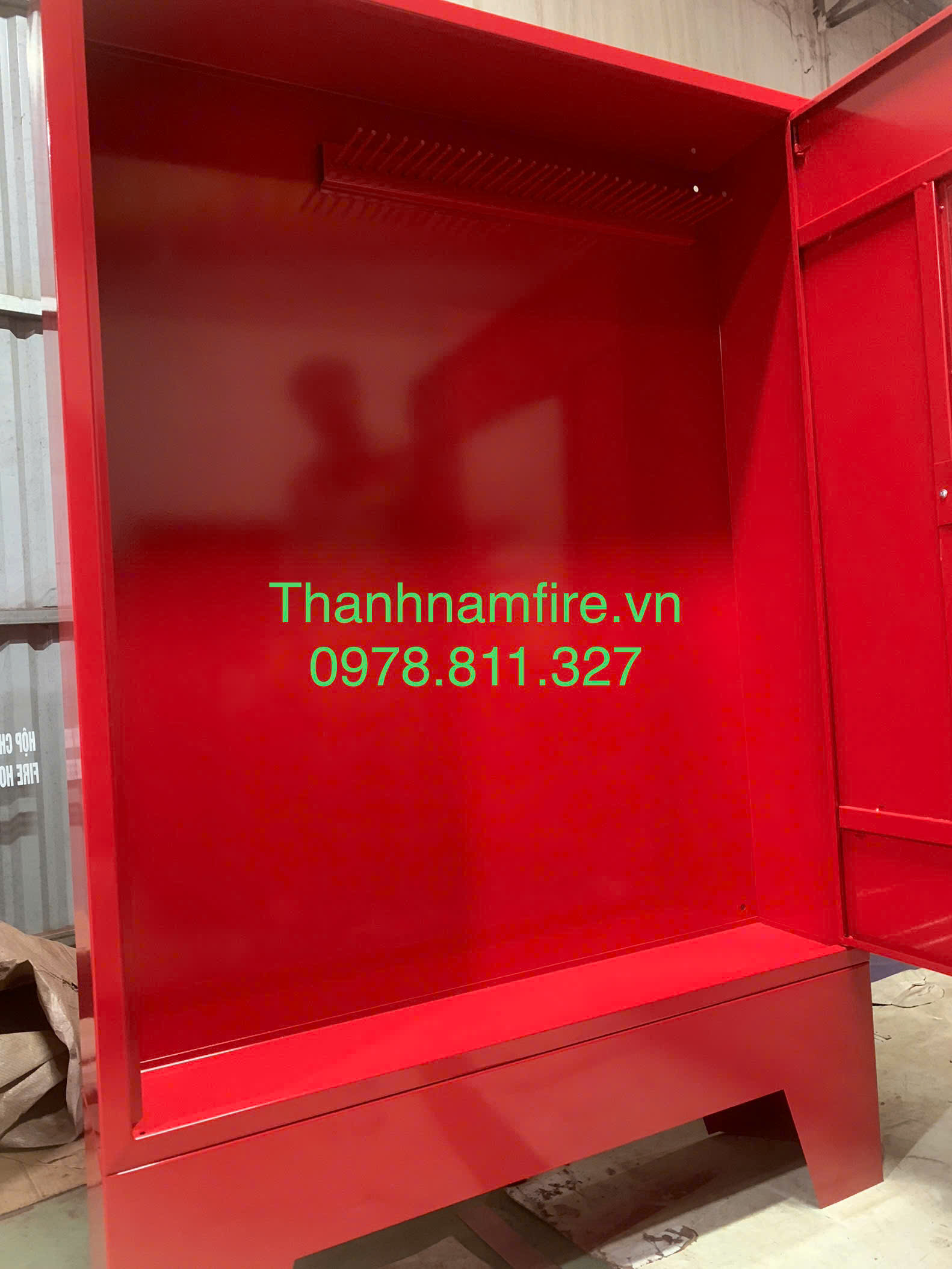 Hộp Chữa Cháy 1200x900x200 mm - Có Móc Treo Vòi